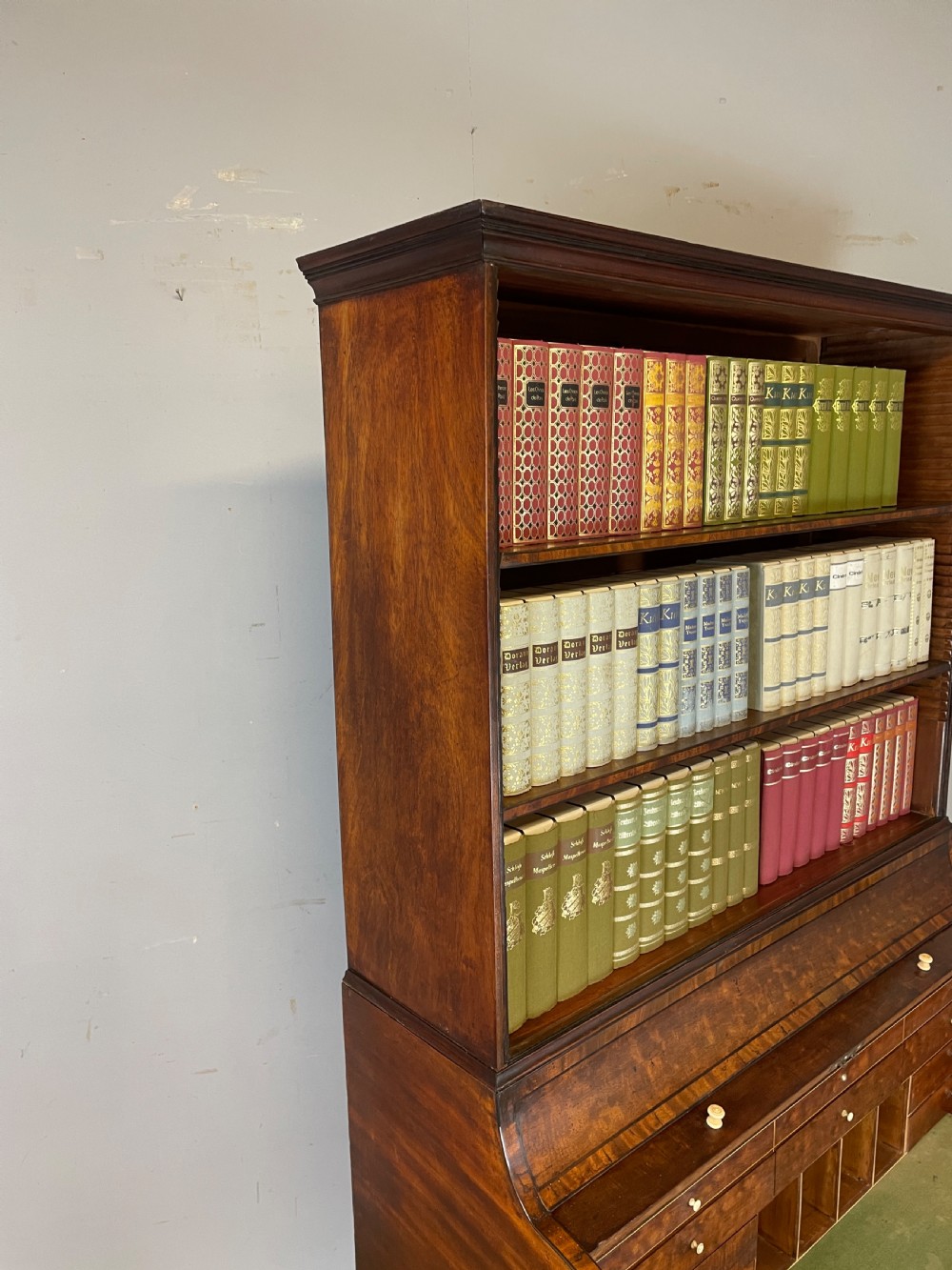 Regency plum pudding mahogany cylinder bureau circa 1810 View XI