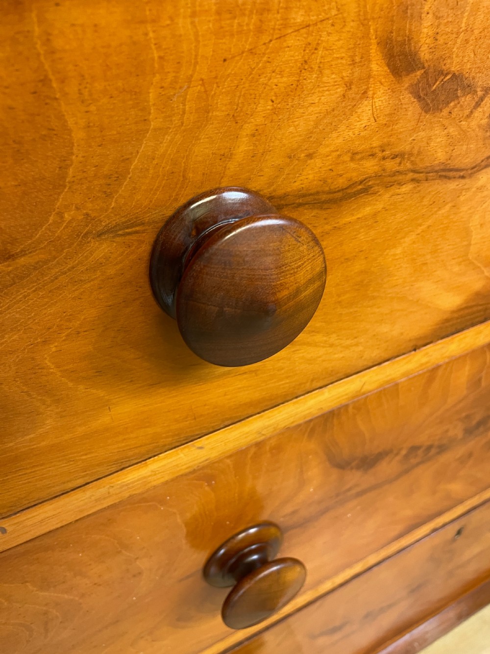 C19TH small flame mahogany chest of drawers  View VI
