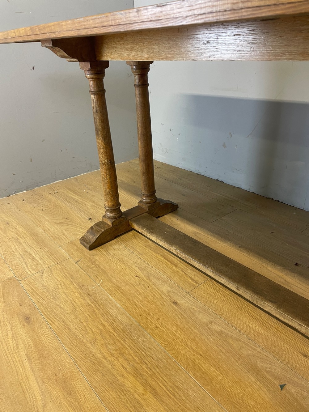 Arts and Crafts six seater oak refectory table  View V