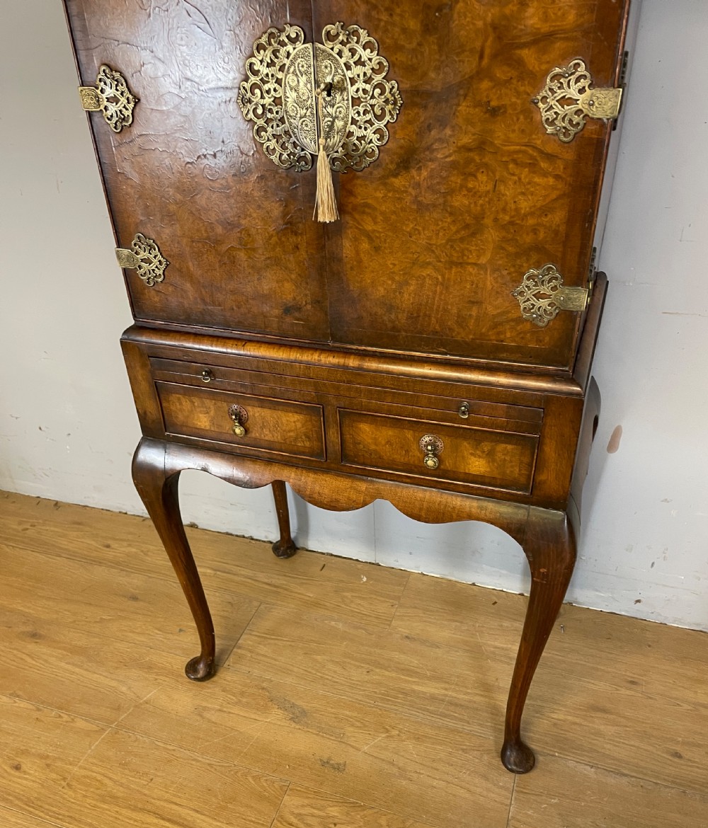 Burr walnut Queen Anne style drinks cabinet circa 1920 View IV