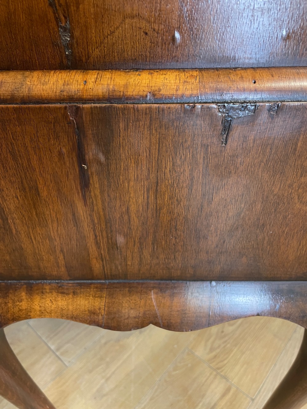 Burr walnut Queen Anne style drinks cabinet circa 1920 View XIII