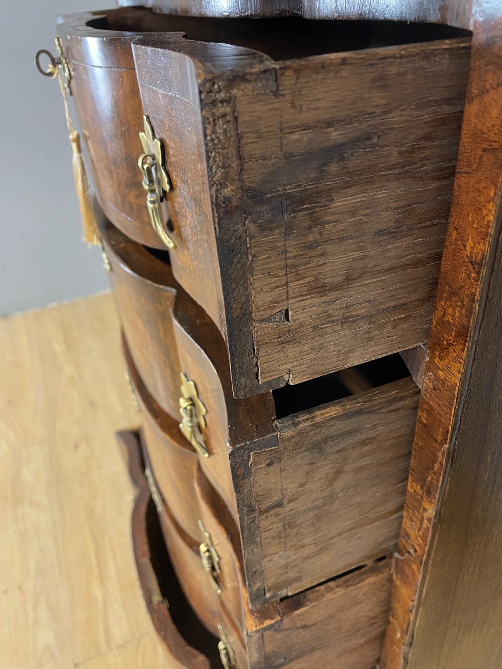 Serpentine burr walnut chest of drawers circa 1920 View VI