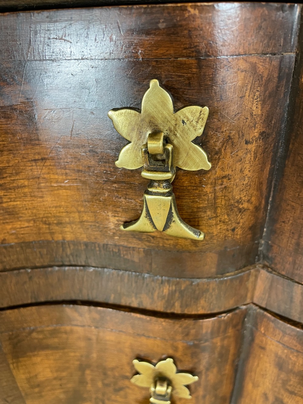 Serpentine burr walnut chest of drawers circa 1920 View VIII