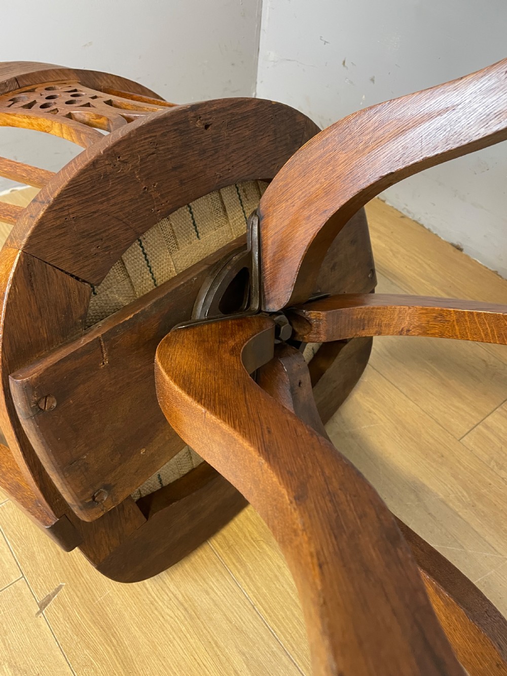 Edwardian oak revolving desk chair with red leather seat circa 1910 View IX