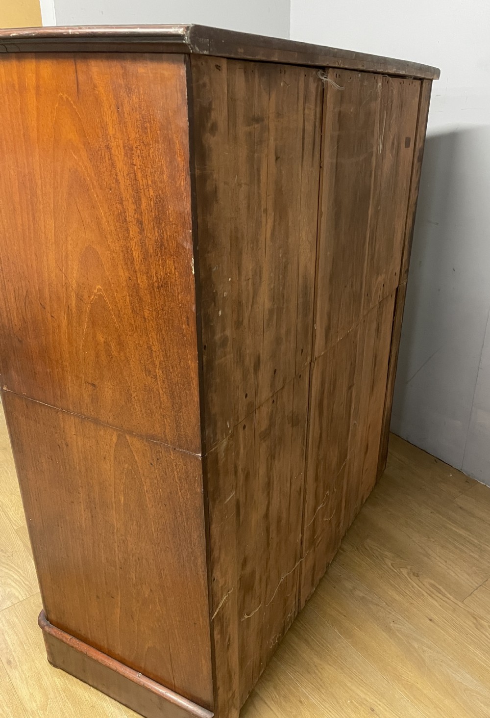 Mid C19TH two part mahogany five height chest of drawers  View XI