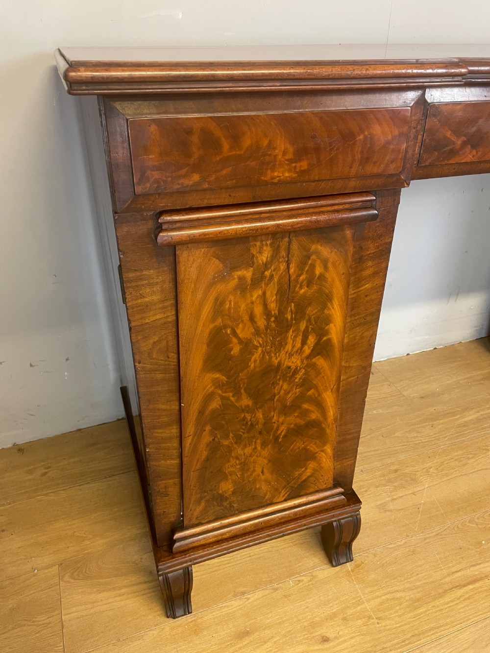 Regency flame mahogany twin pedestal sideboard circa 1825 View III