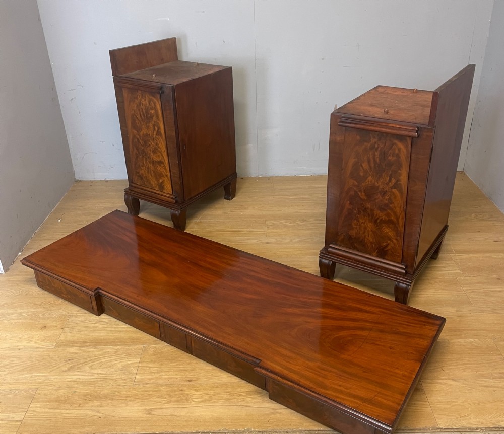 Regency flame mahogany twin pedestal sideboard circa 1825 View XIII