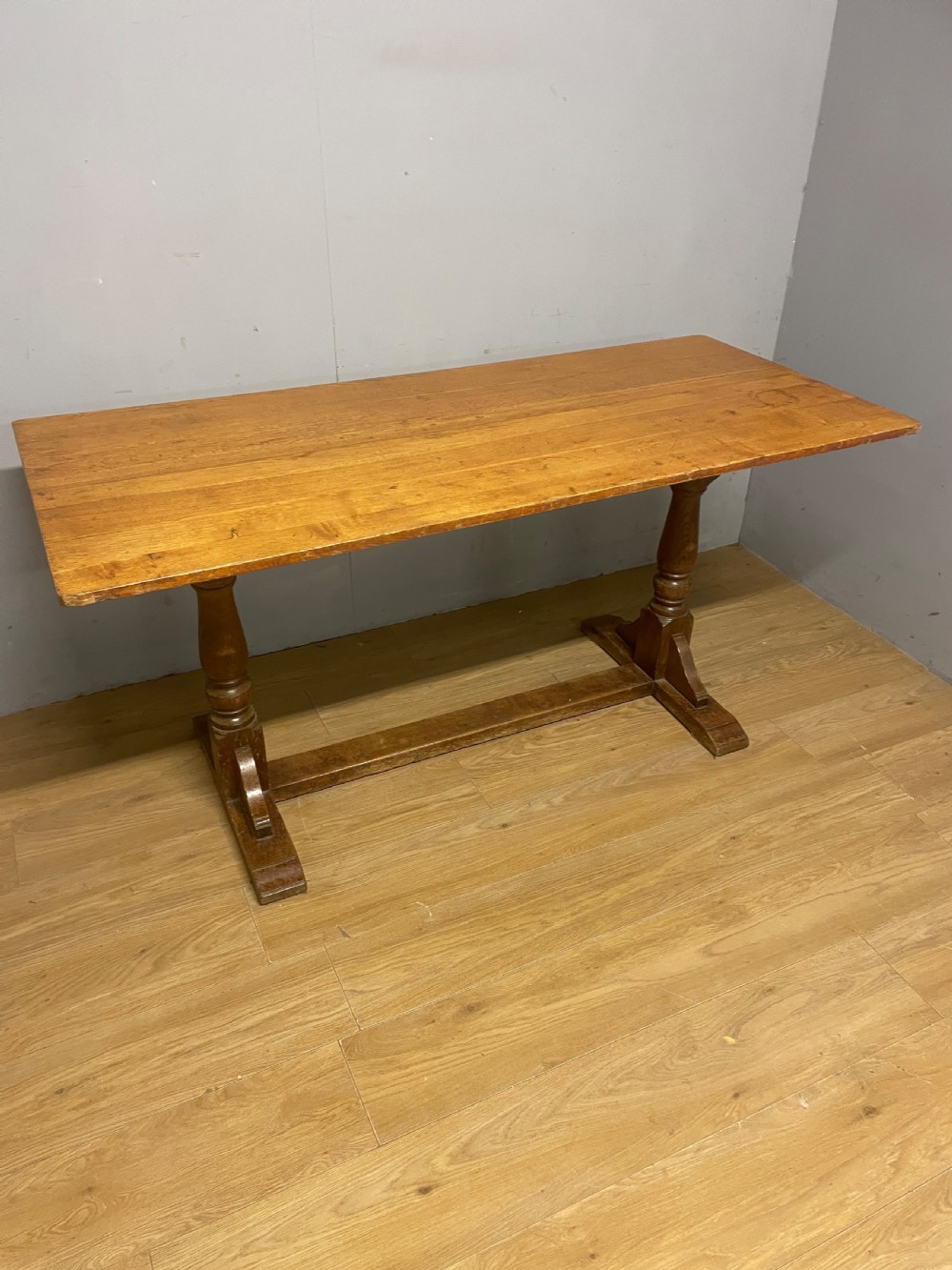 Arts and crafts oak refectory table circa 1910  View XI