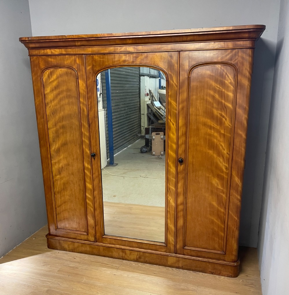 Country House satin birch triple wardrobe circa 1880 View XIII