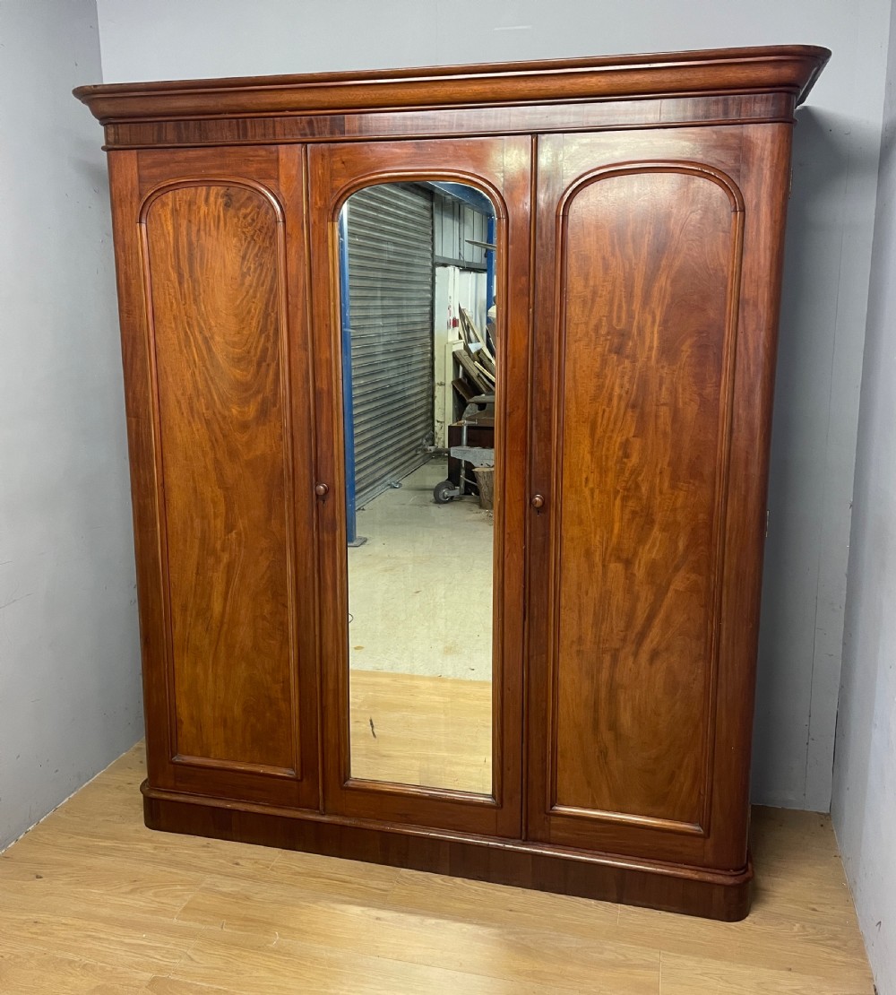 Large country house mahogany triple wardrobe circa 1880  View III