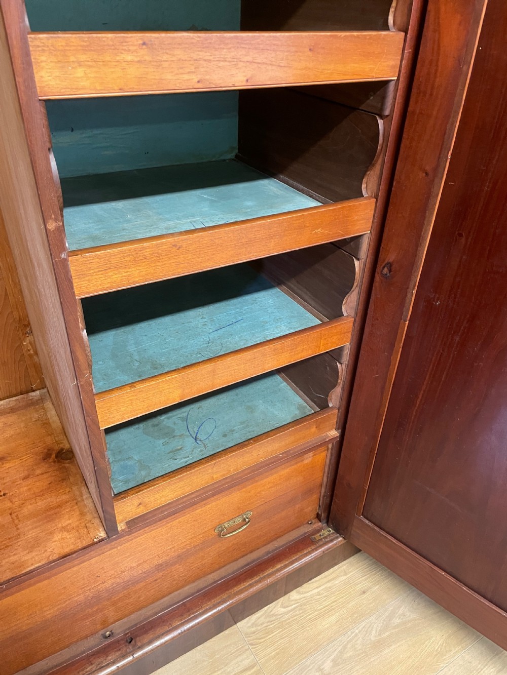 Large country house mahogany triple wardrobe circa 1880  View VIII