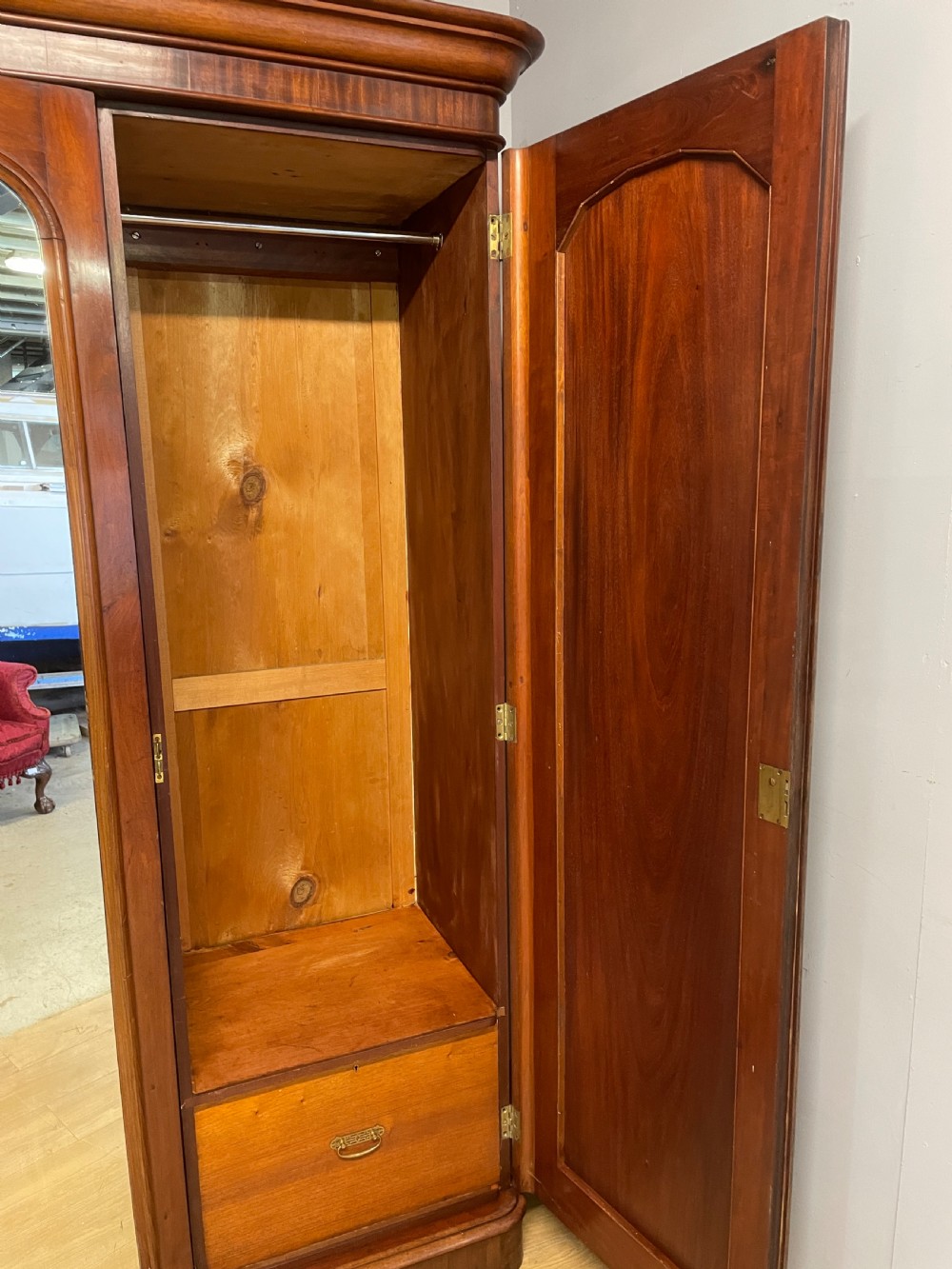 Large country house mahogany triple wardrobe circa 1880  View X