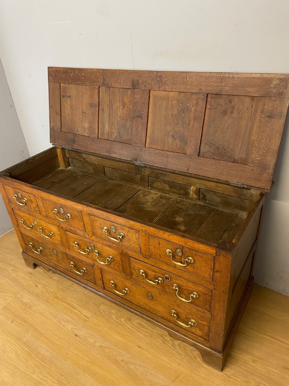 C18th Lancashire oak mule chest  View VII