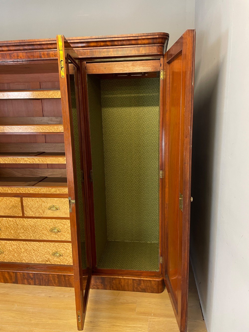 C19TH country house flame mahogany triple wardrobe  View VII