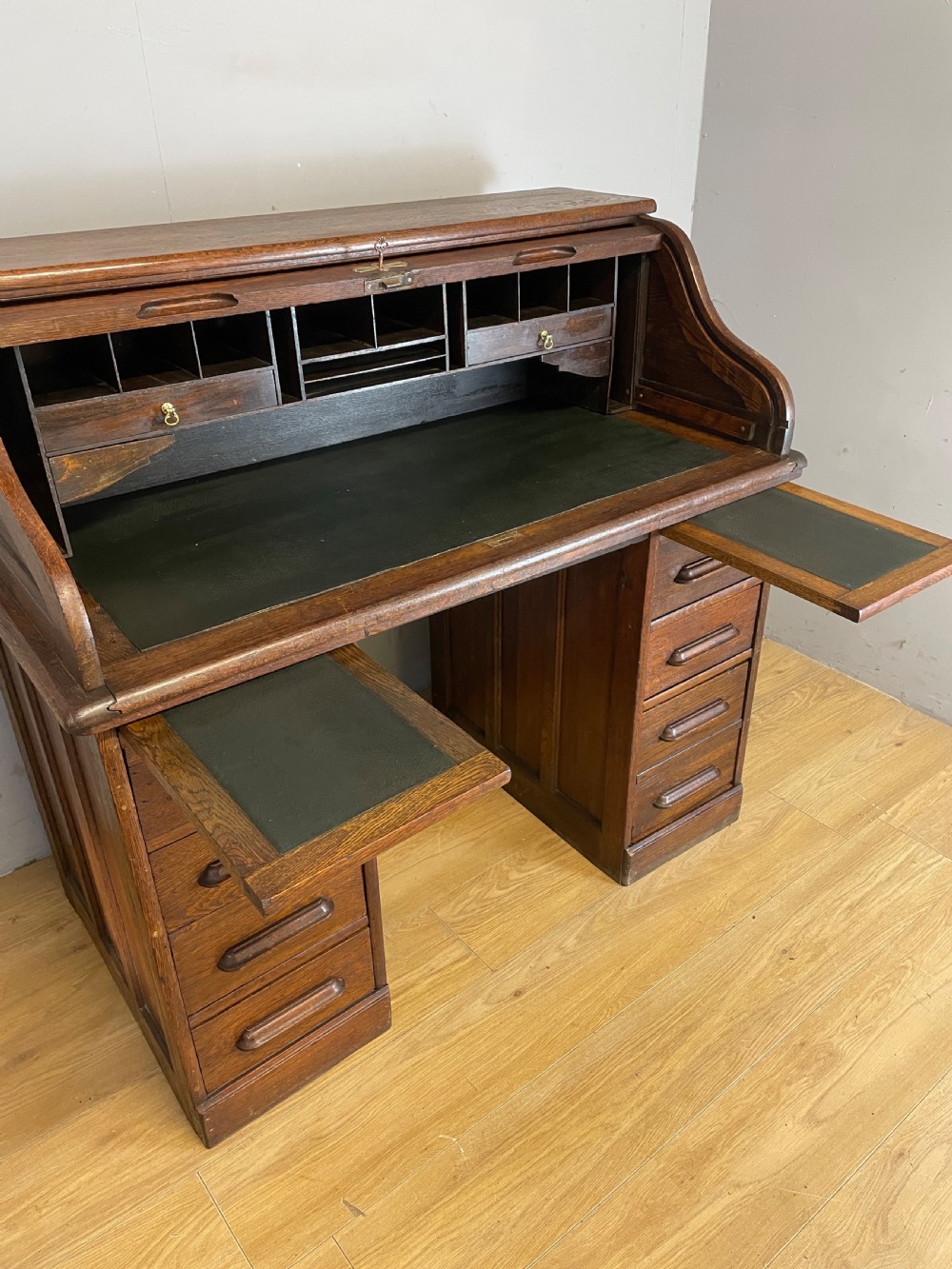 Edwardian oak twin pedestal roll top desk  View V