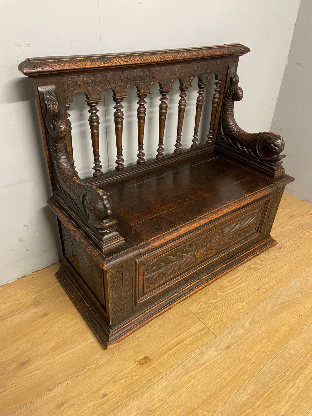 C19TH solid oak carved box settle 