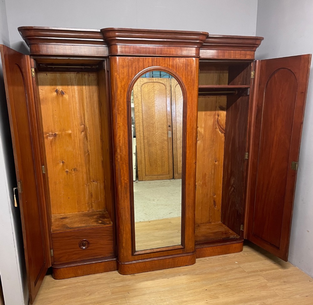 C19TH country house mahogany breakfront triple wardrobe  View IX