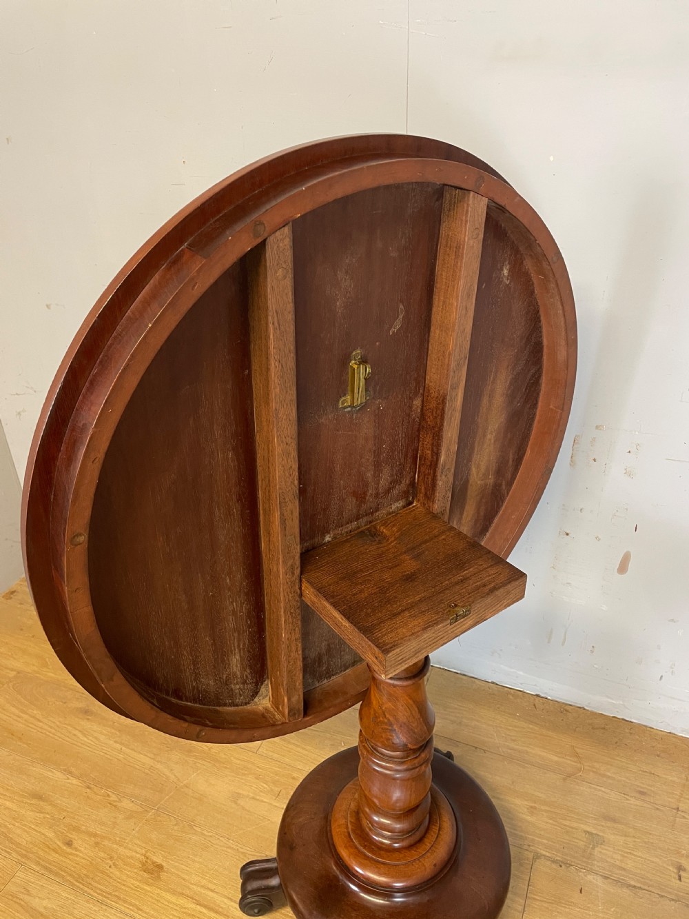 C19TH mahogany circular tilt top centre or breakfast table  View V