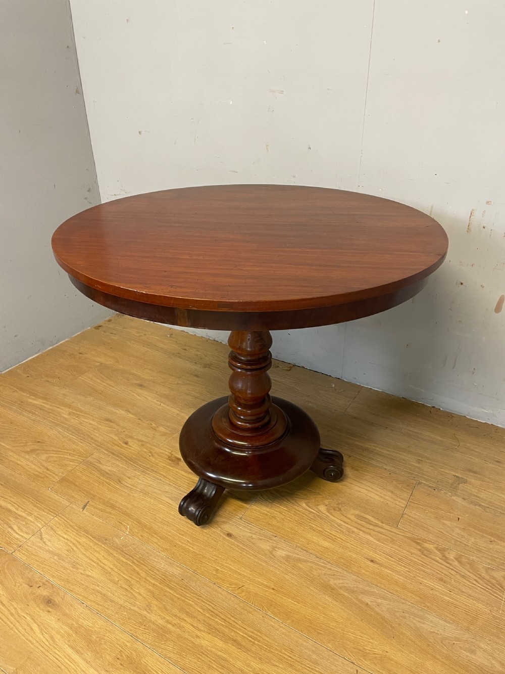 C19TH mahogany circular tilt top centre or breakfast table  View VIII
