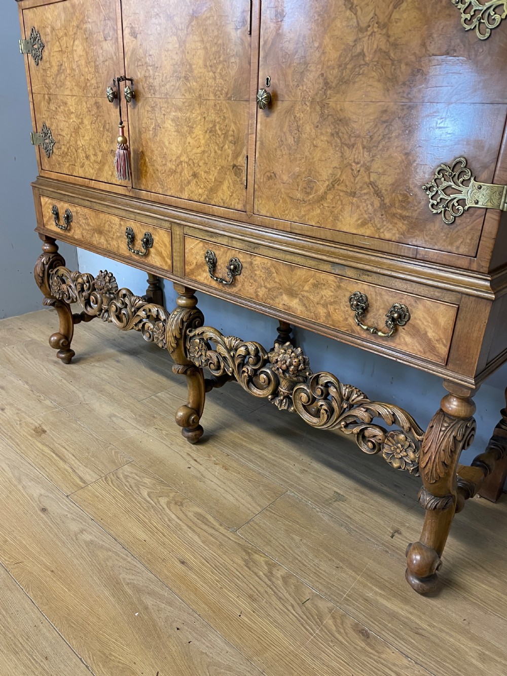 Burr walnut side cabinet on a carved base circa 1920 View XI