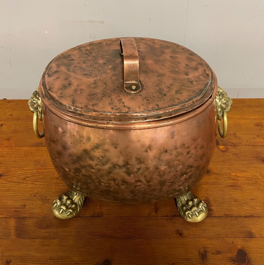 Georgian copper coal box with lid in good original condition 