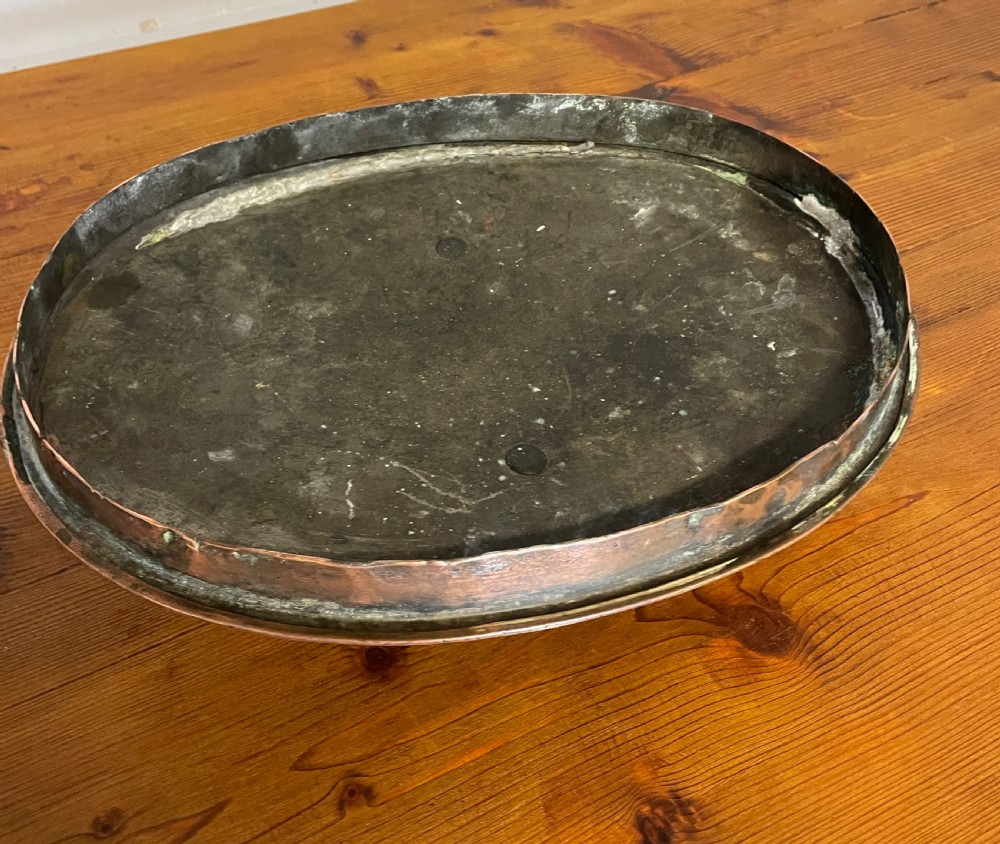 Georgian copper coal box with lid in good original condition  View IV