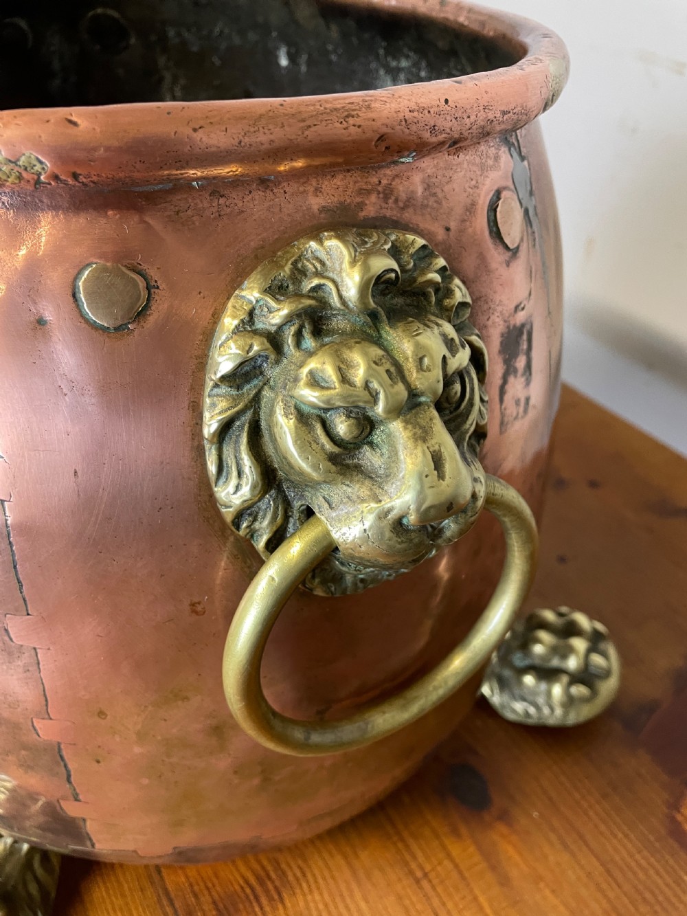 Georgian copper coal box with lid in good original condition  View VIII