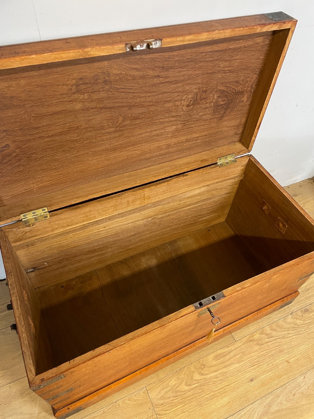 C19TH camphorwood chest with original key View VIII