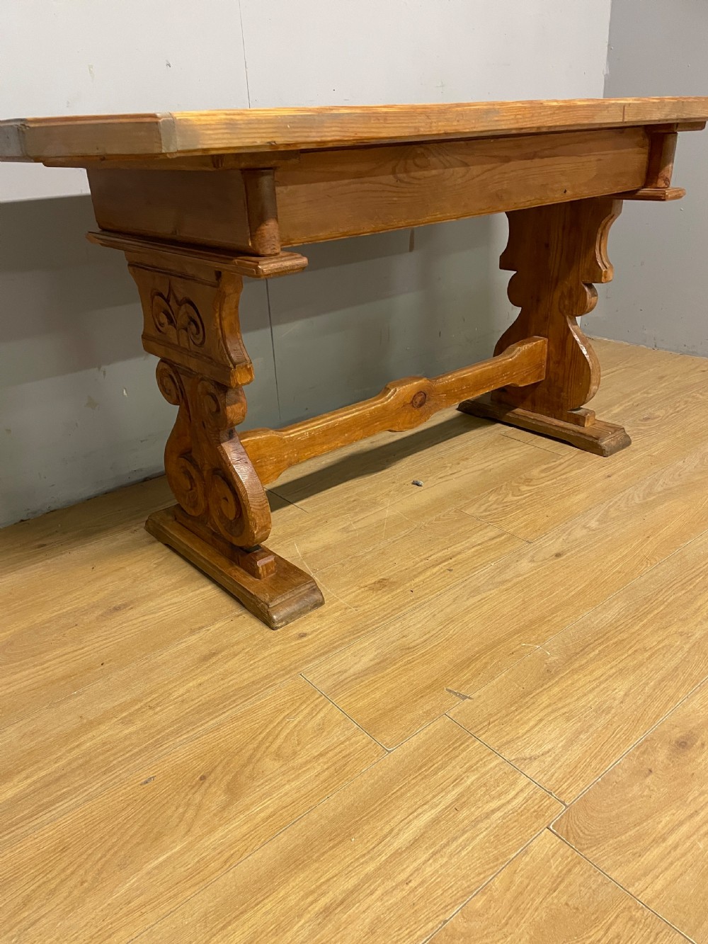 Arts and Crafts parquetry and carved  pine table with central chess board top View VI