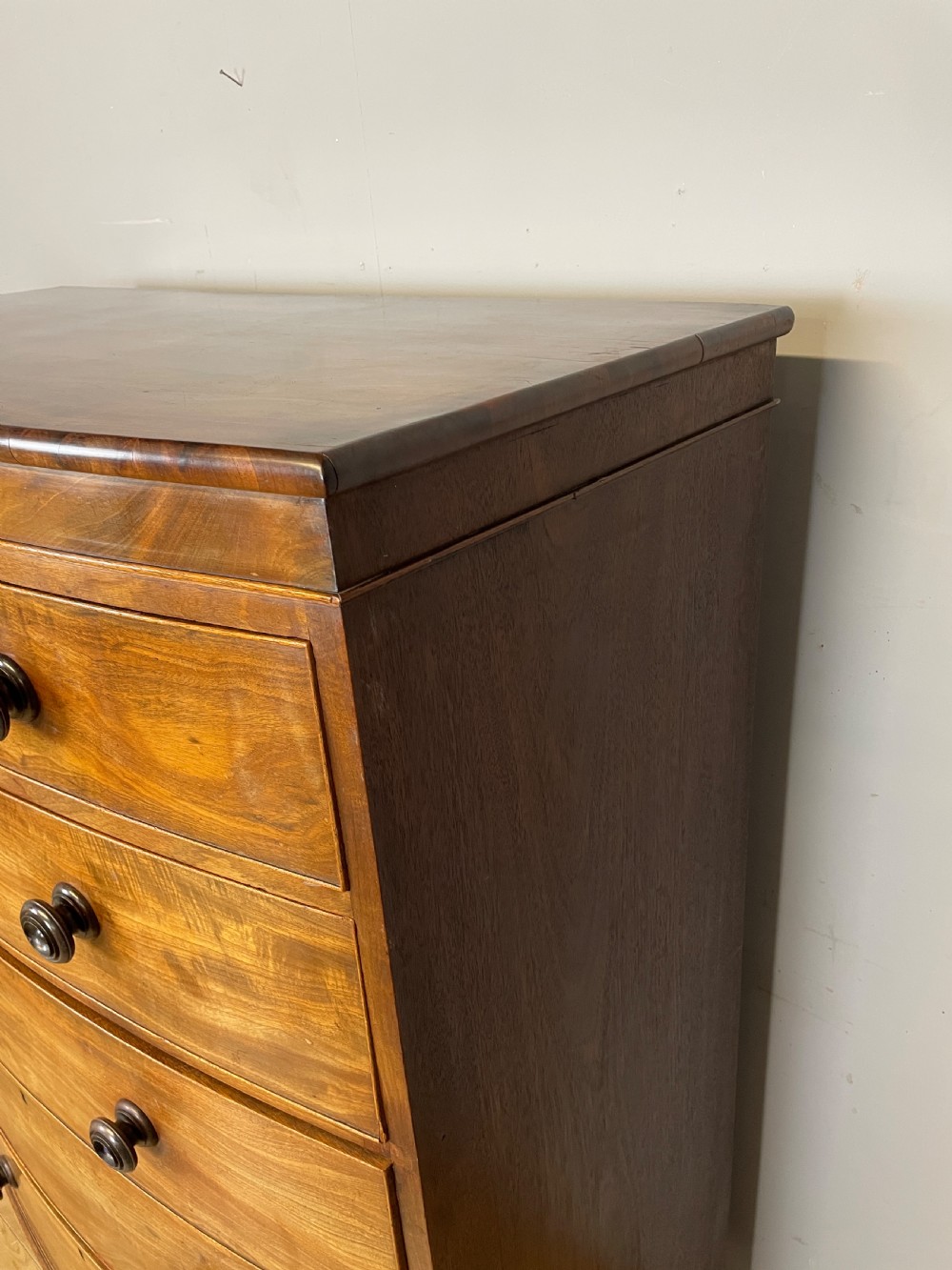 C19TH five height flame mahogany bow front chest of drawers  View VIII