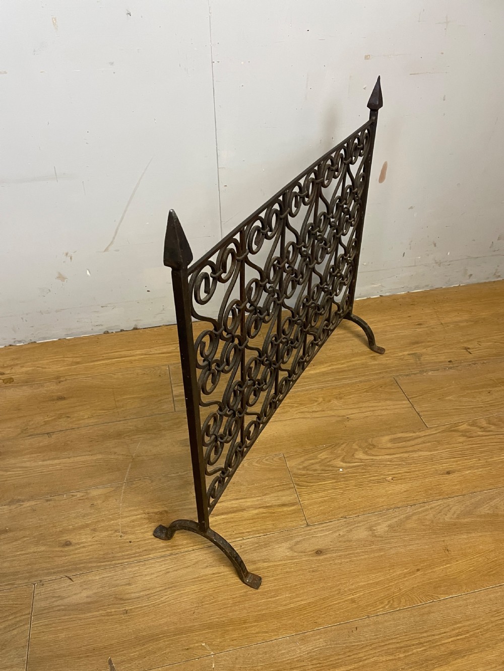 Wrought iron estate made fire screen circa 1920 View VI