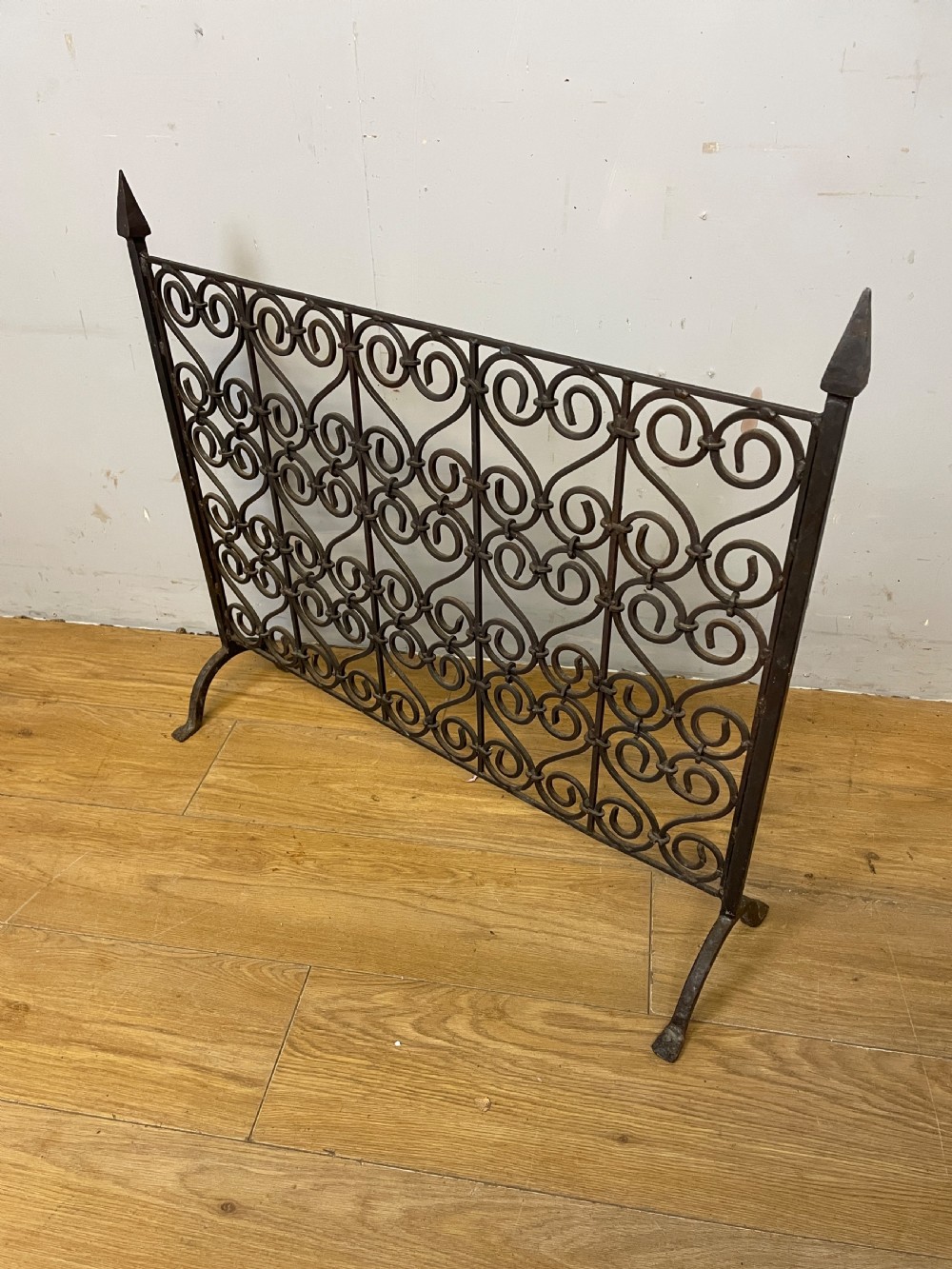 Wrought iron estate made fire screen circa 1920 View VIII