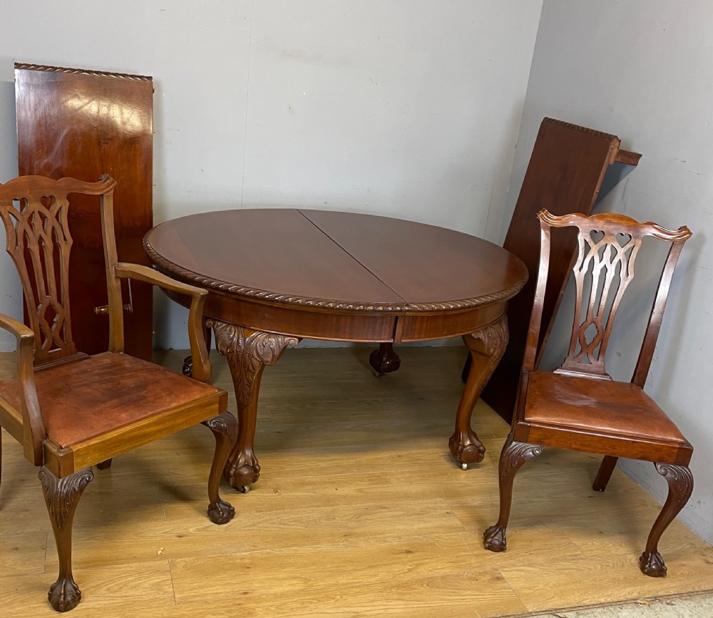 Eight foot solid mahogany extending Queen Anne style dining table circa 1890 View VIII