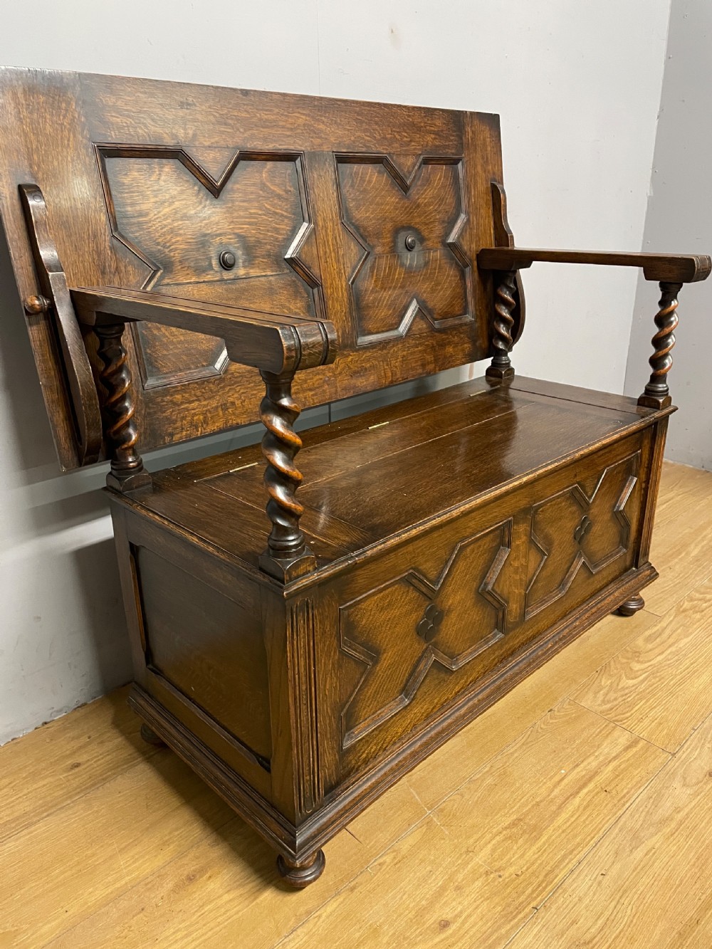 Oak panelled monks bench with barley twist supports circa 1920 View III