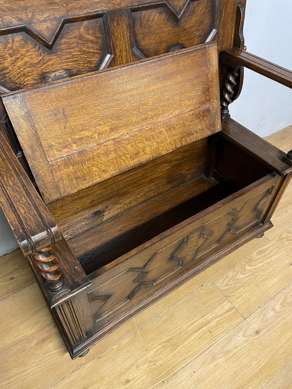 Oak panelled monks bench with barley twist supports circa 1920 View IV