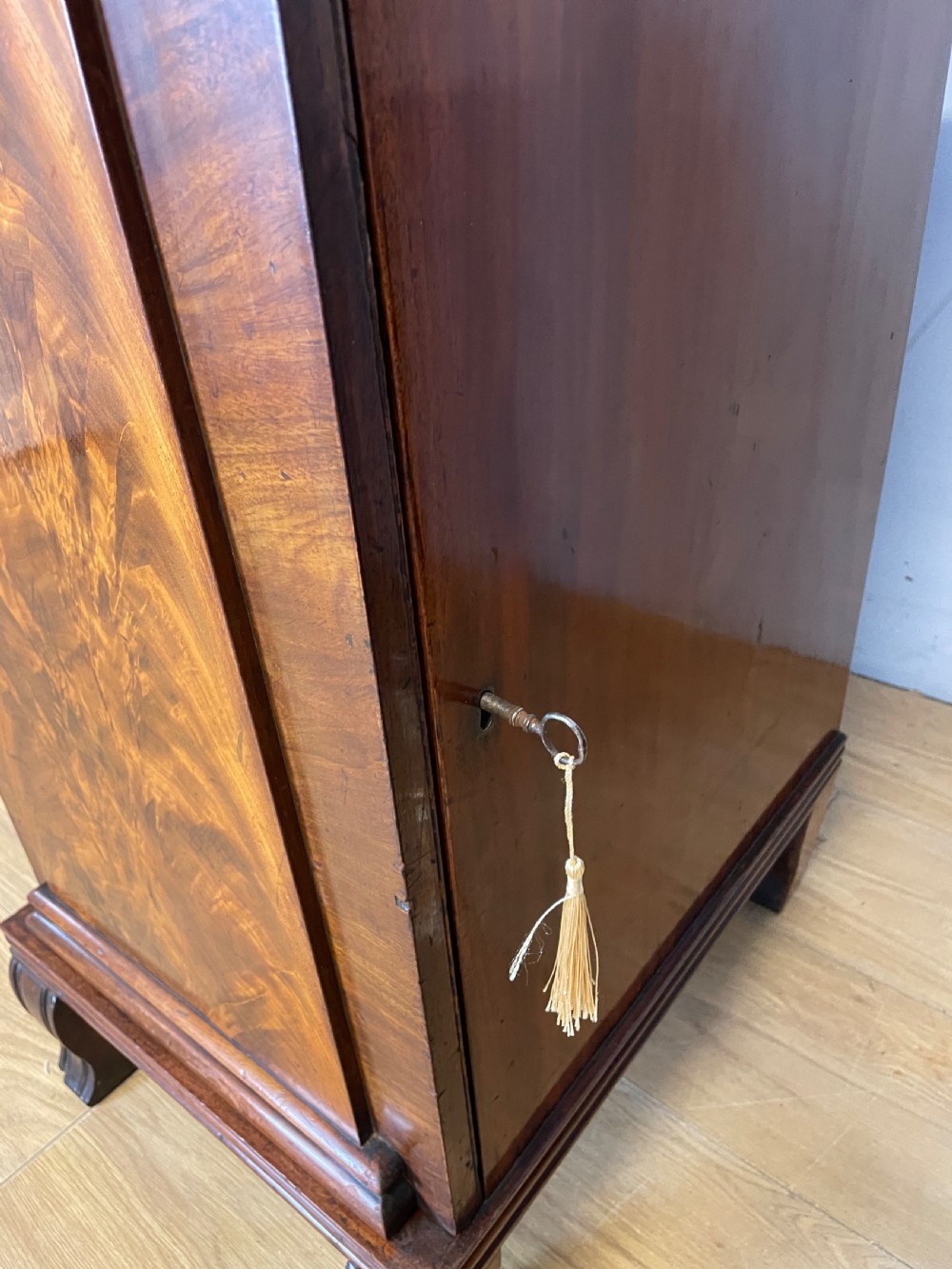 Pair of Regency flame mahogany bedside cabinets View XI