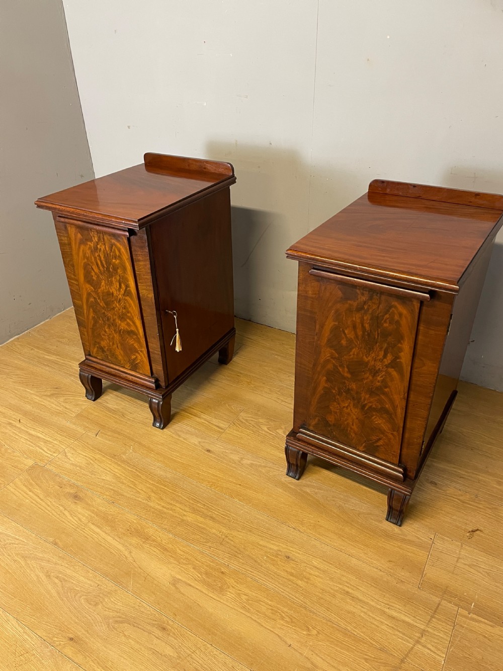 Pair of Regency flame mahogany bedside cabinets View XII