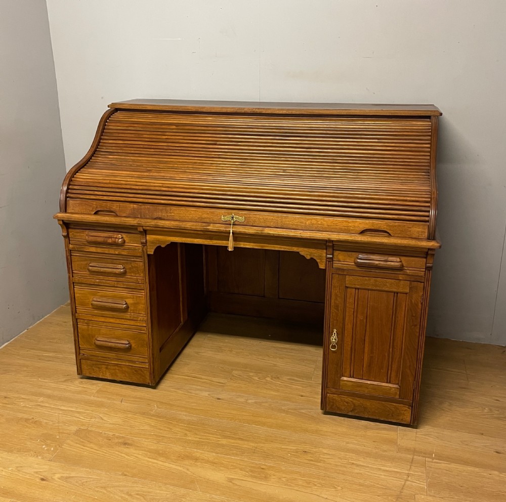 Edwardian walnut American roll top desk circa 1910 View XIV