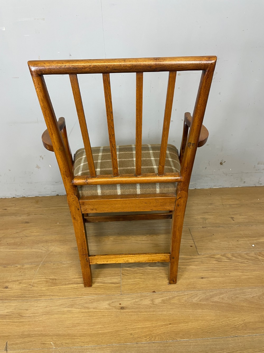 Georgian elm country armchair circa 1800 View IX