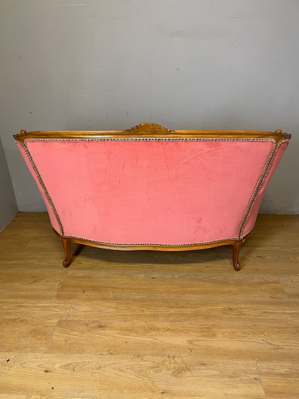 French carved walnut two seater sofa circa 1920  View VII