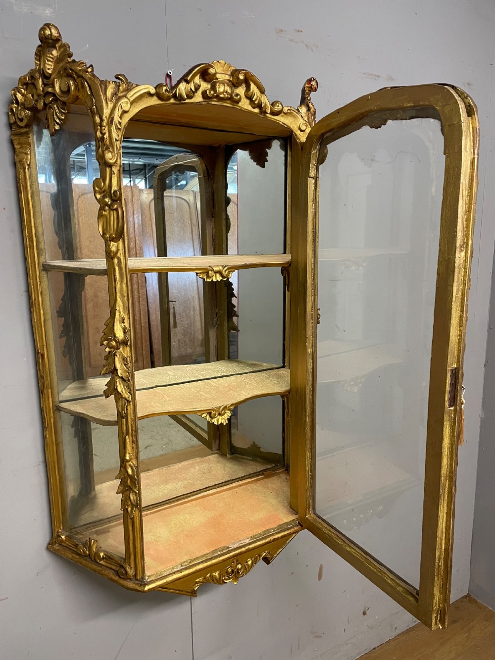 C19TH gilded and carved wall cabinet  View VIII