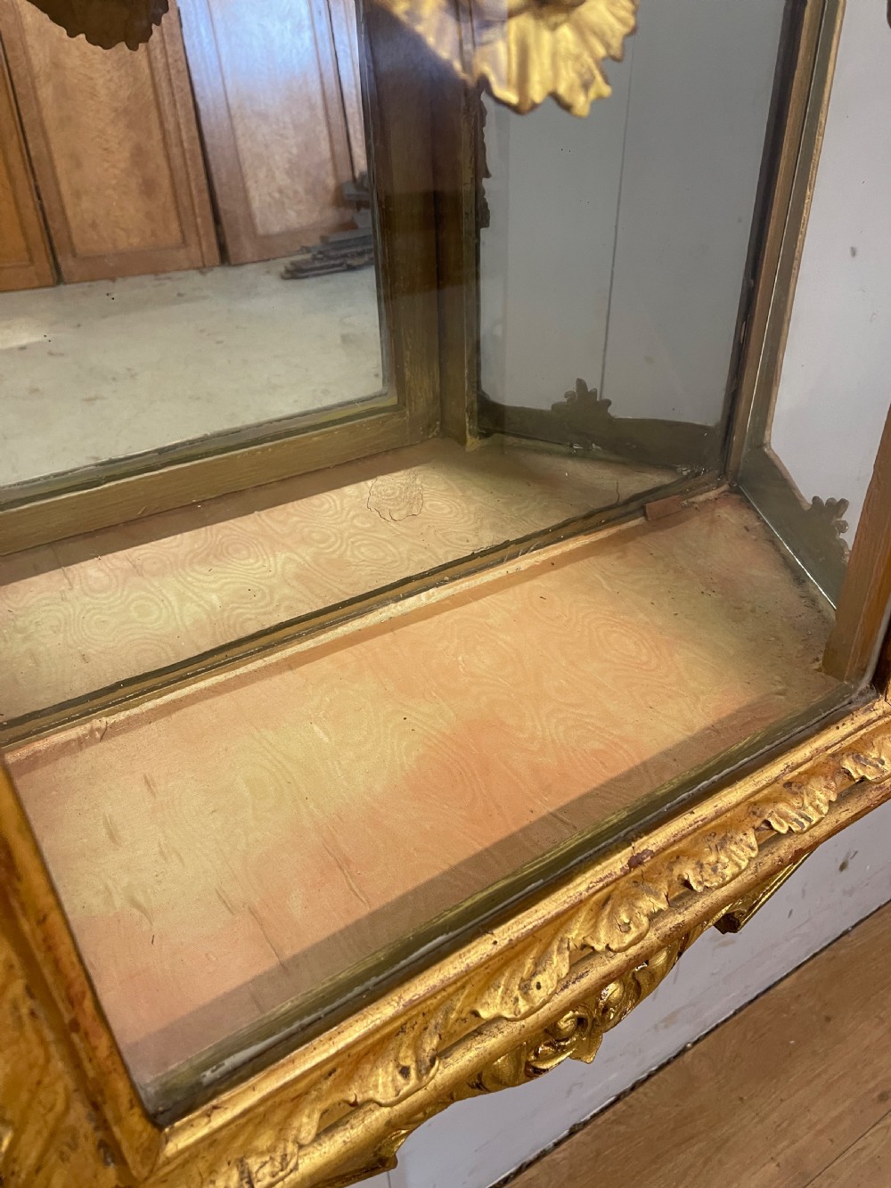 C19TH gilded and carved wall cabinet  View X