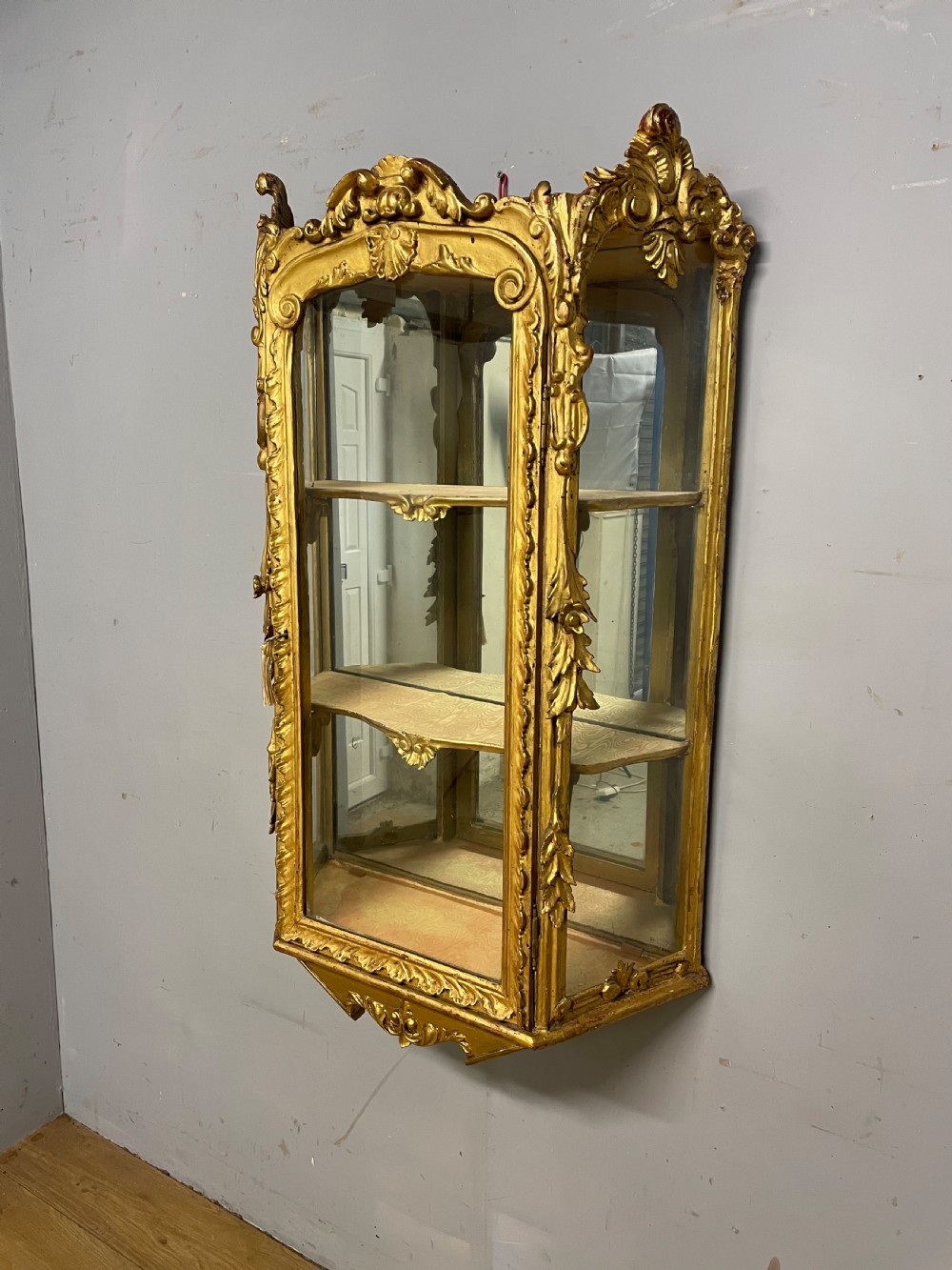 C19TH gilded and carved wall cabinet  View XI
