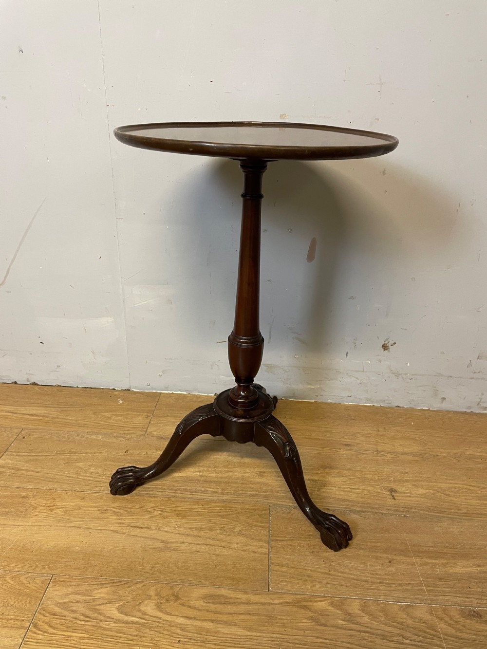 C19TH mahogany tripod table on ball and claw feet  View VI