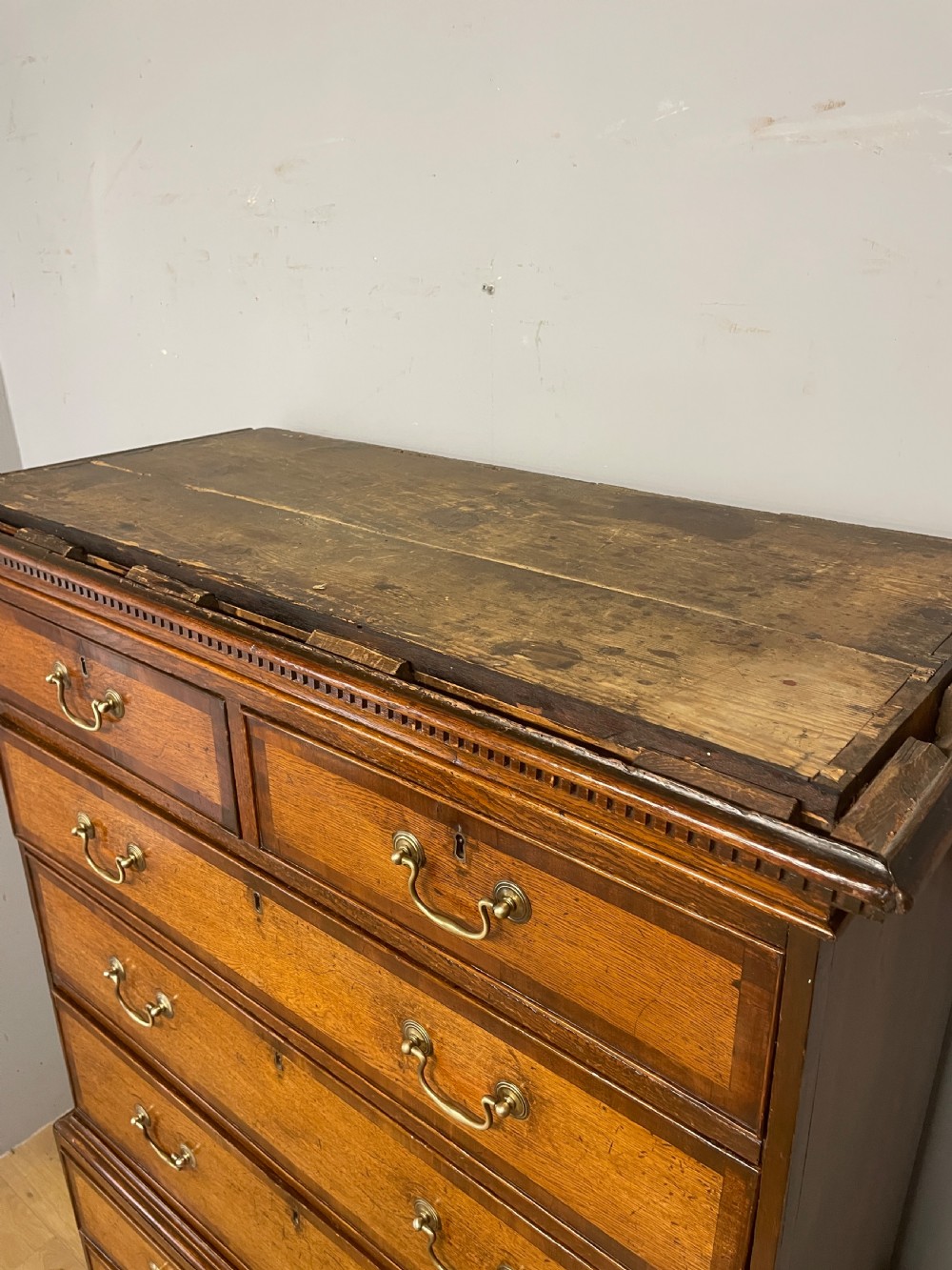 Georgian oak chest on chest with brass swan neck handles and mahogany cross banded drawers  View IX