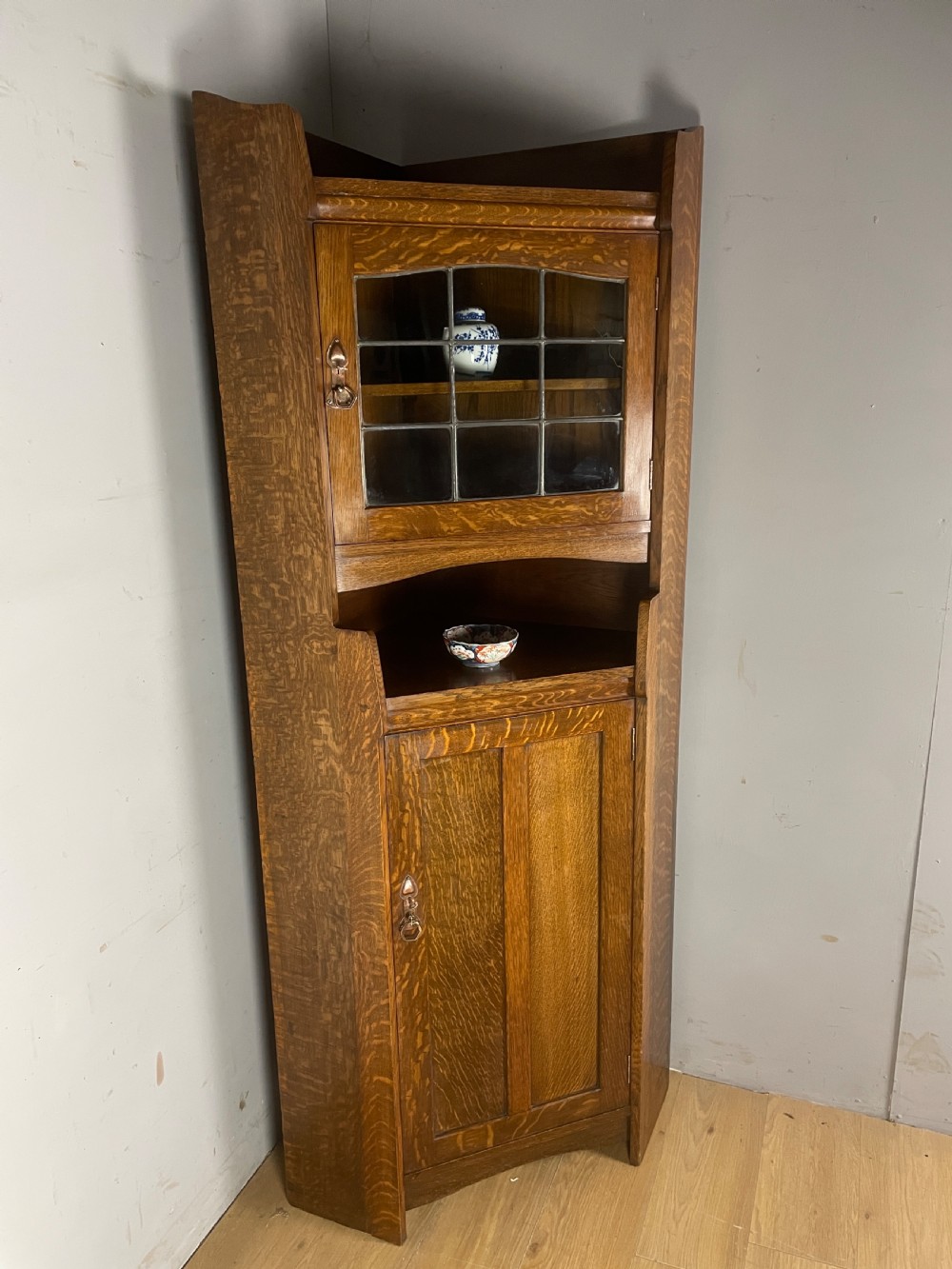 Liberty and Co Arts and crafts solid oak corner cabinet  View XIII