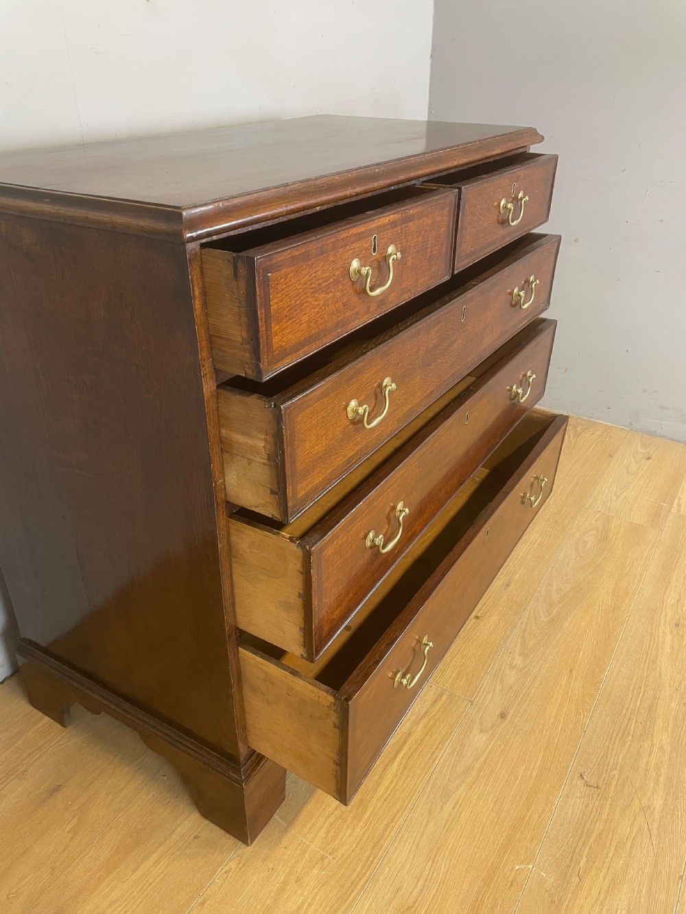 Georgian oak four height chest of drawers circa 1790 View VIII