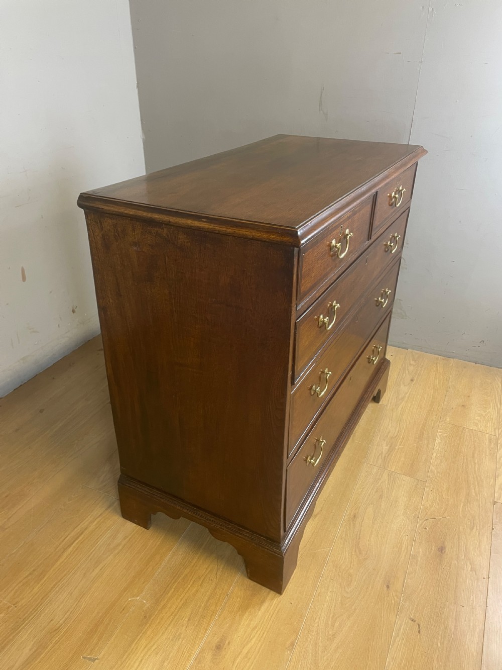 Georgian oak four height chest of drawers circa 1790 View XI