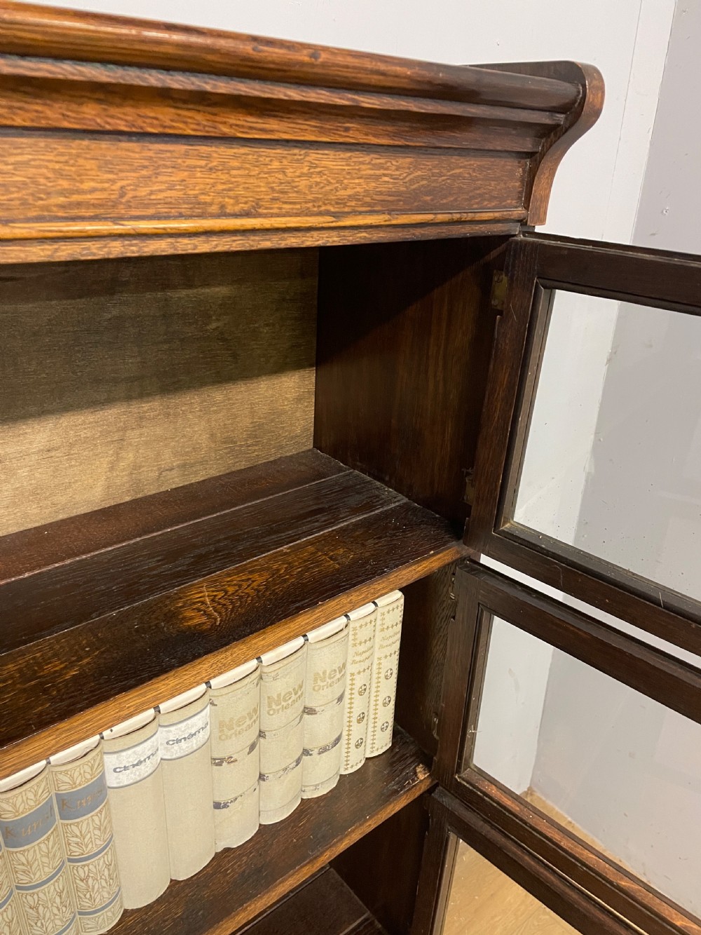Edwardian oak sectional bookcase with glazed doors (by Minty of Oxford) View VII