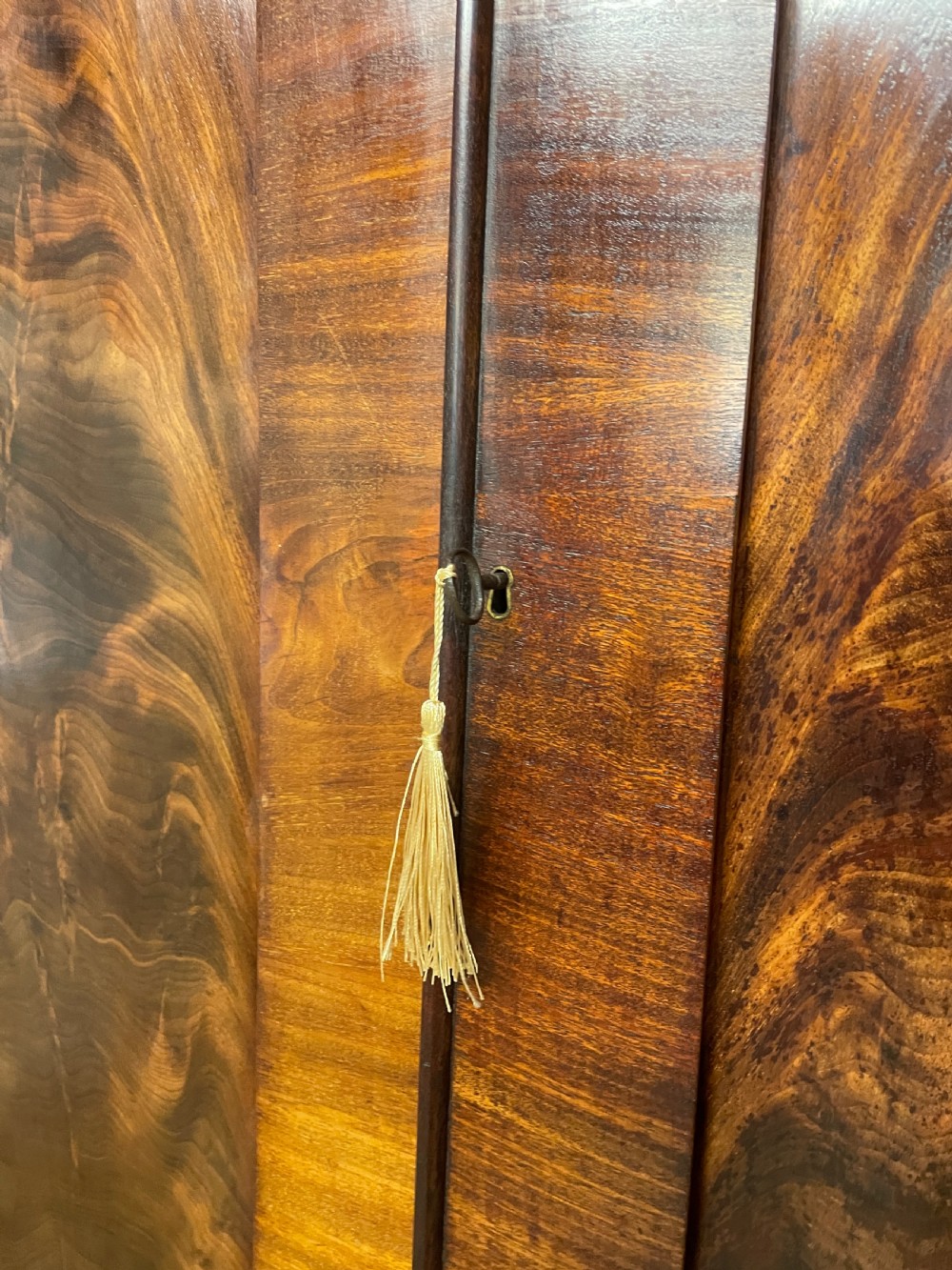 C19TH country house Biedermeier flame mahogany clothes press  View IV